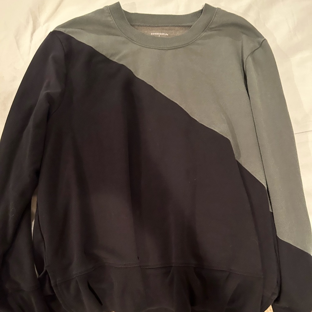 Summersalt sweatshirt size large